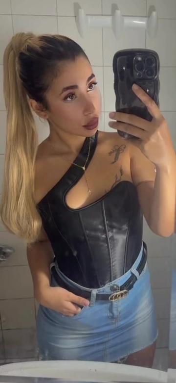 @its_jiji_the_blondiiii