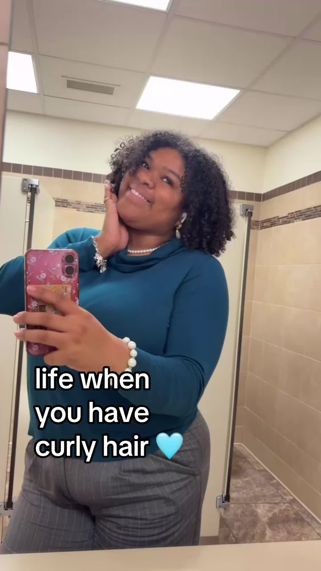 @camilascurls