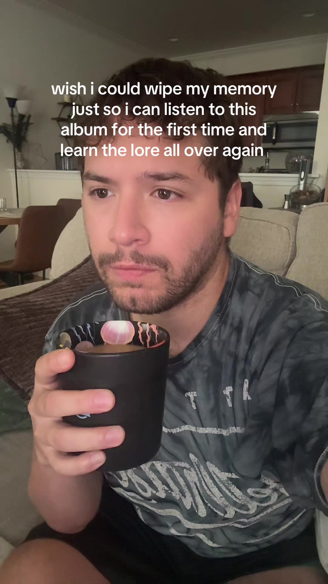 @^-^