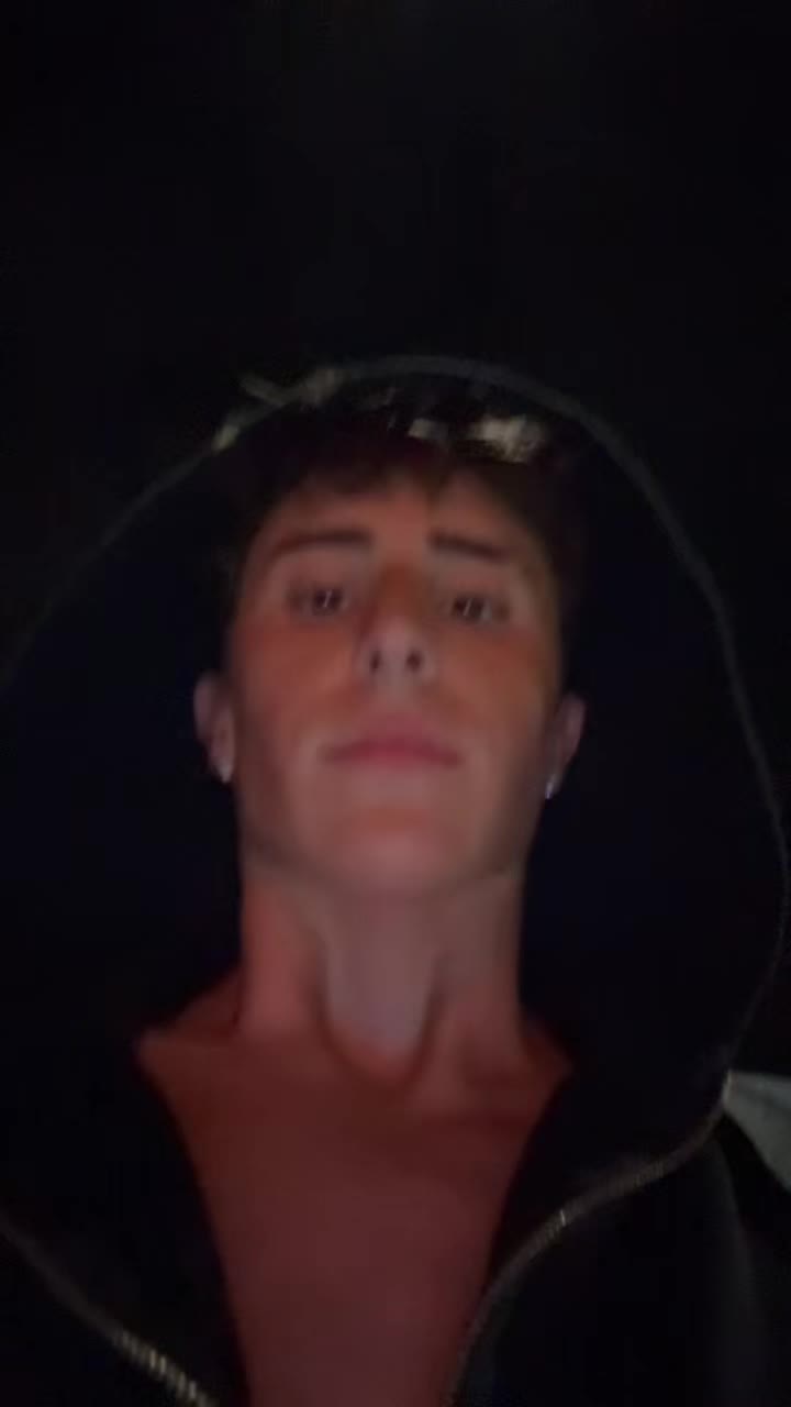 @robloxmoneylover69