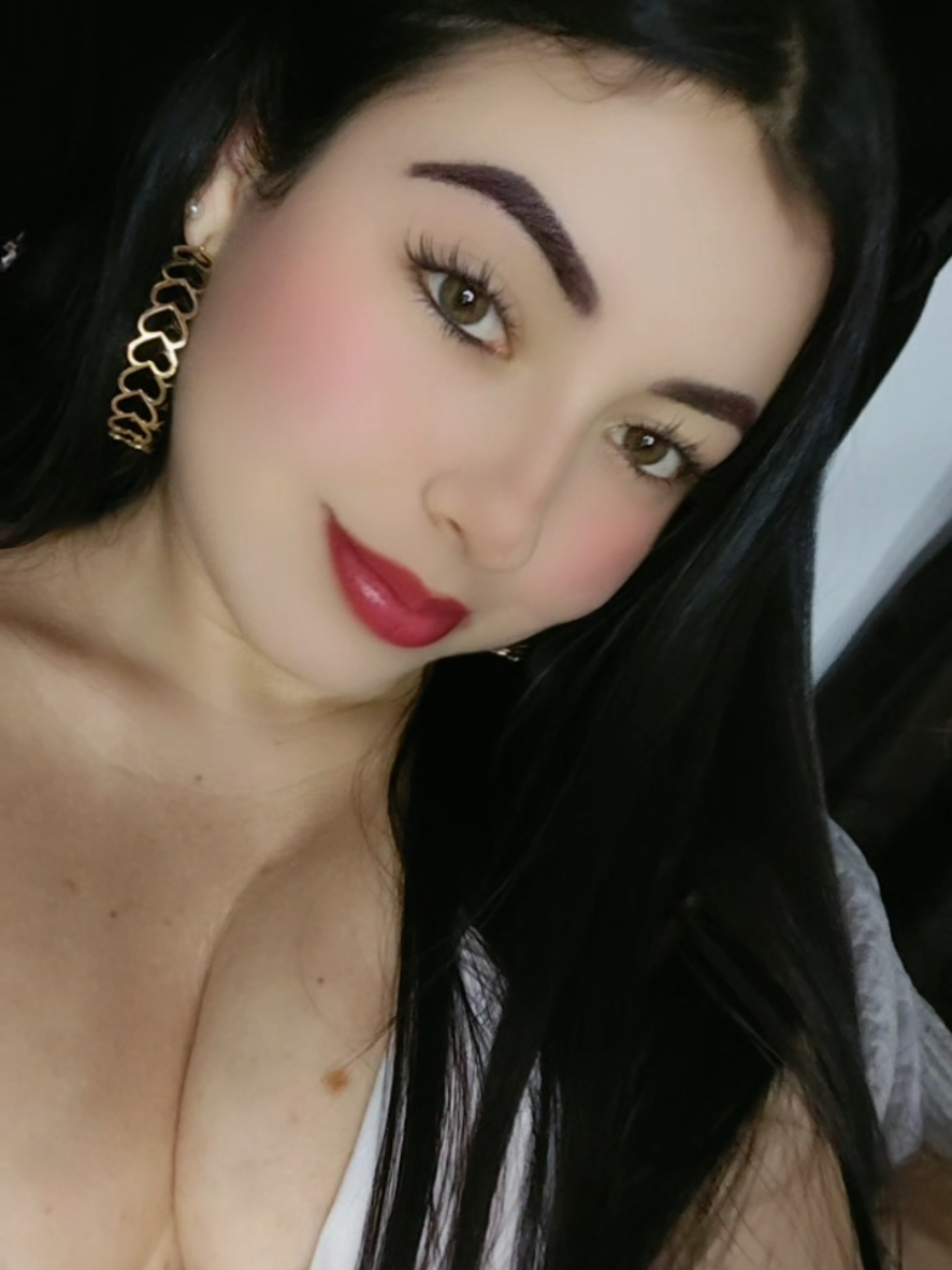 @Alii Diaz🌸