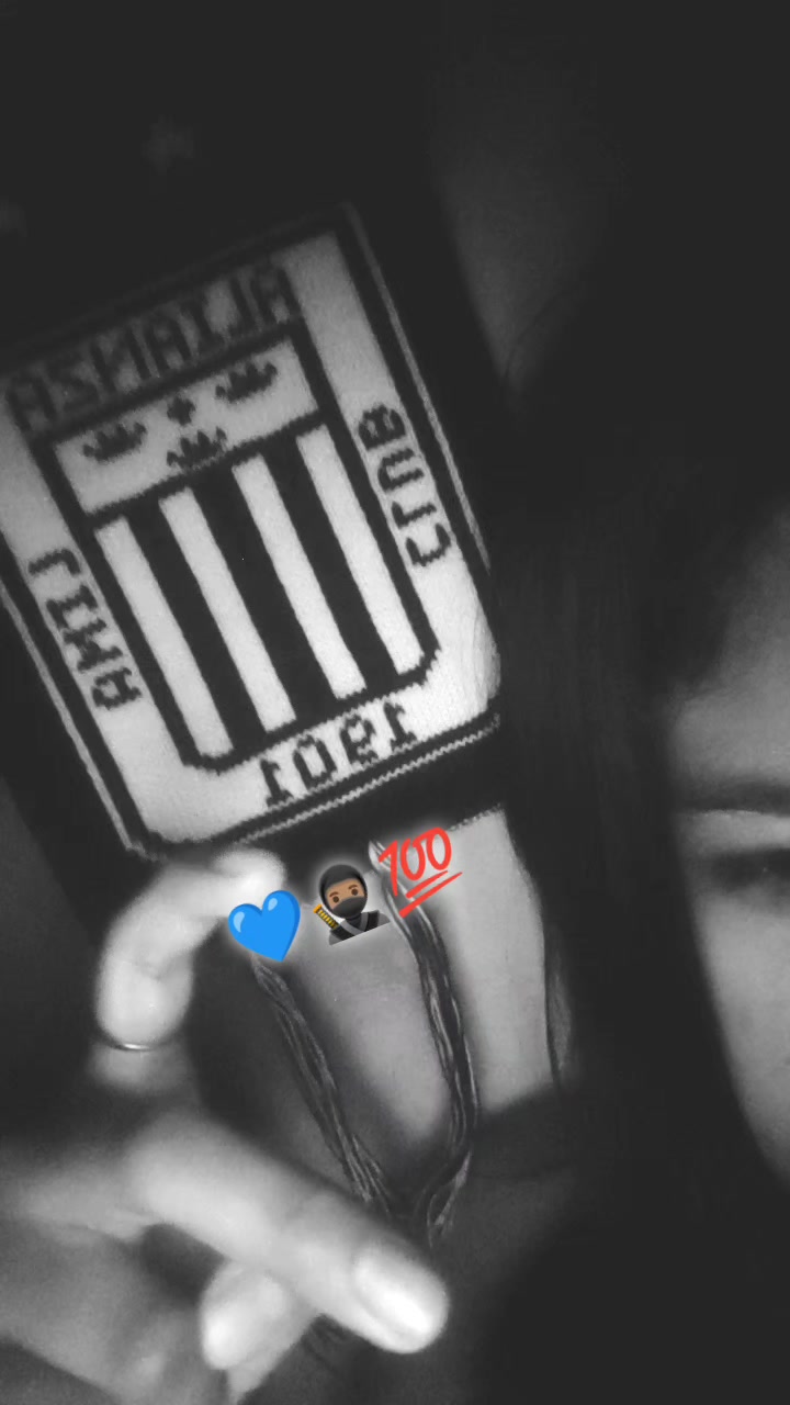 @LÏSÄŃDRÏTÄ GRÖŃË28√🥶‼️💙📿