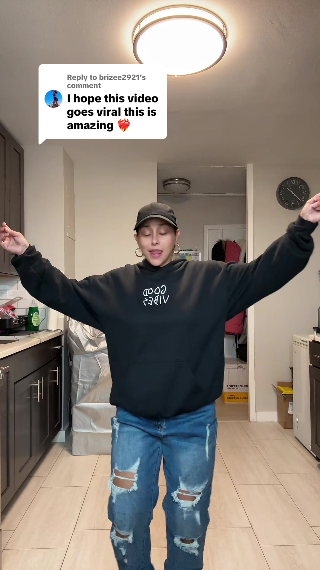 @momof4