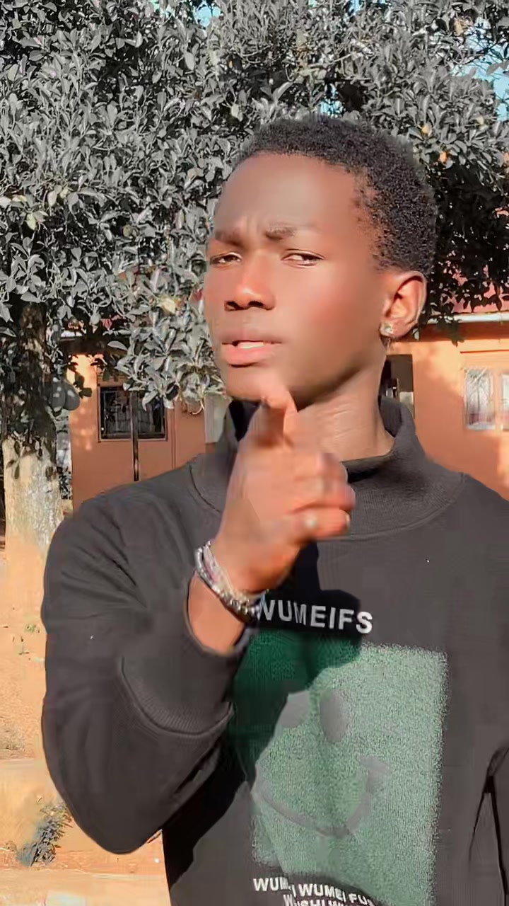@king of smile 😃 ❤💙🤴🤴