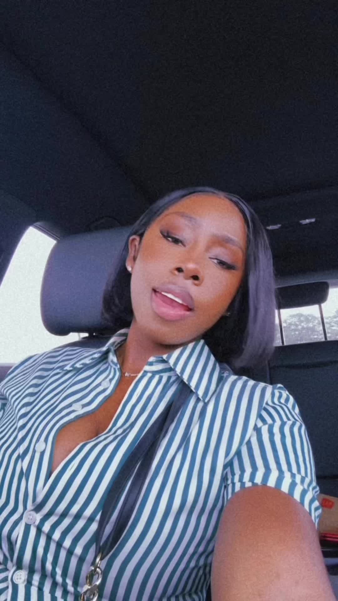 @Iamtravia