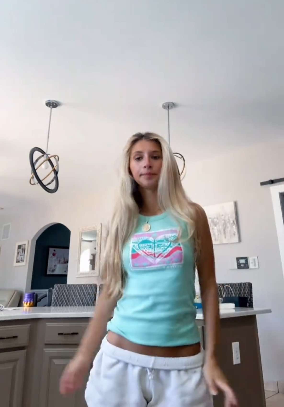 @toriana