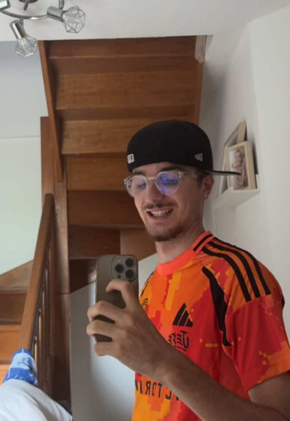 @straussy