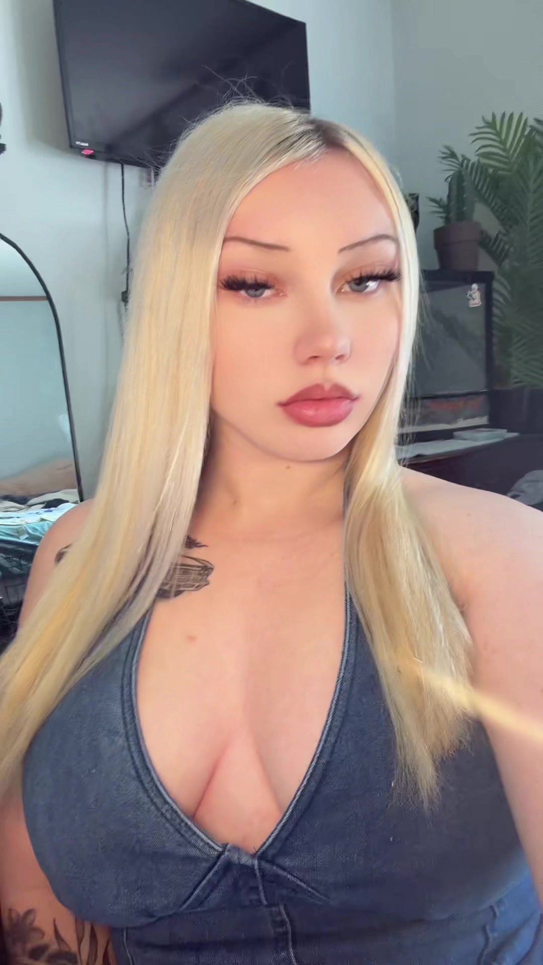 @𝓐𝓷𝓰𝓮𝓵𝓲𝓷𝓪 𝓤
