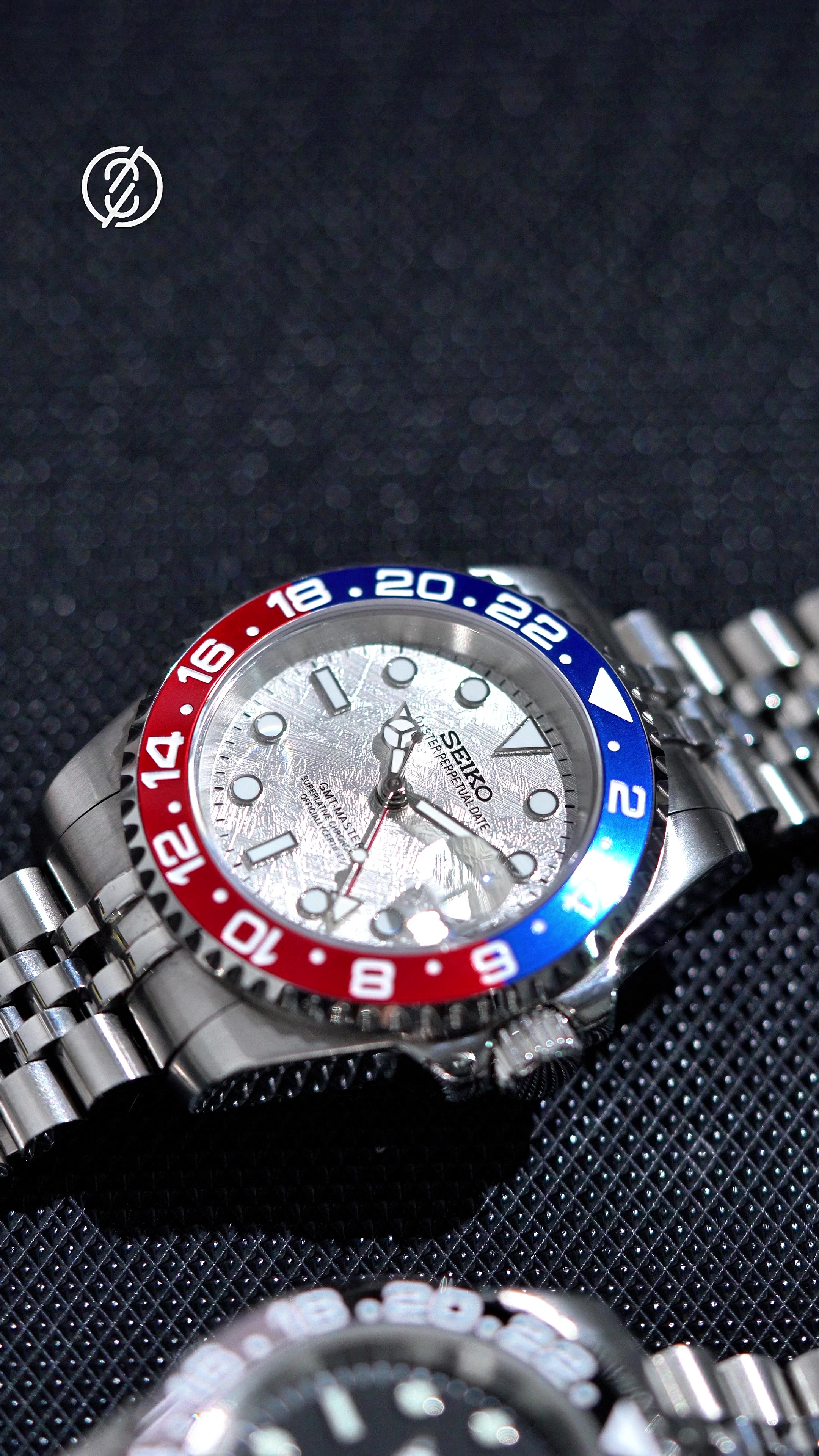 @SKYRIM WRIST USA