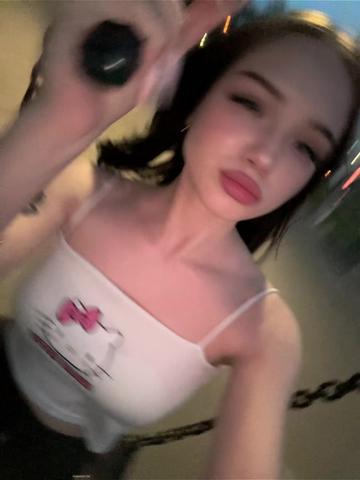 @𝐝𝐞𝐚𝐦𝐨𝐧𝐝