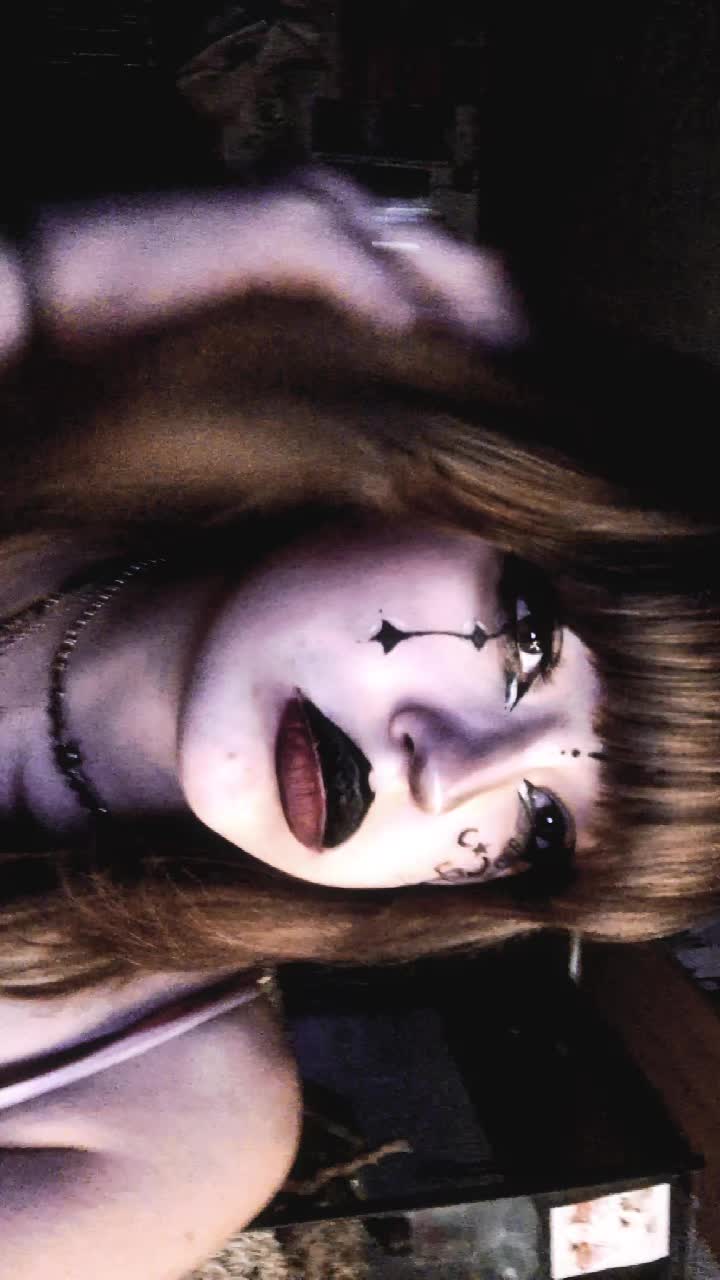 @𝑨𝒍𝒆𝒏𝒂ꨄ︎ |-/🦇🌀