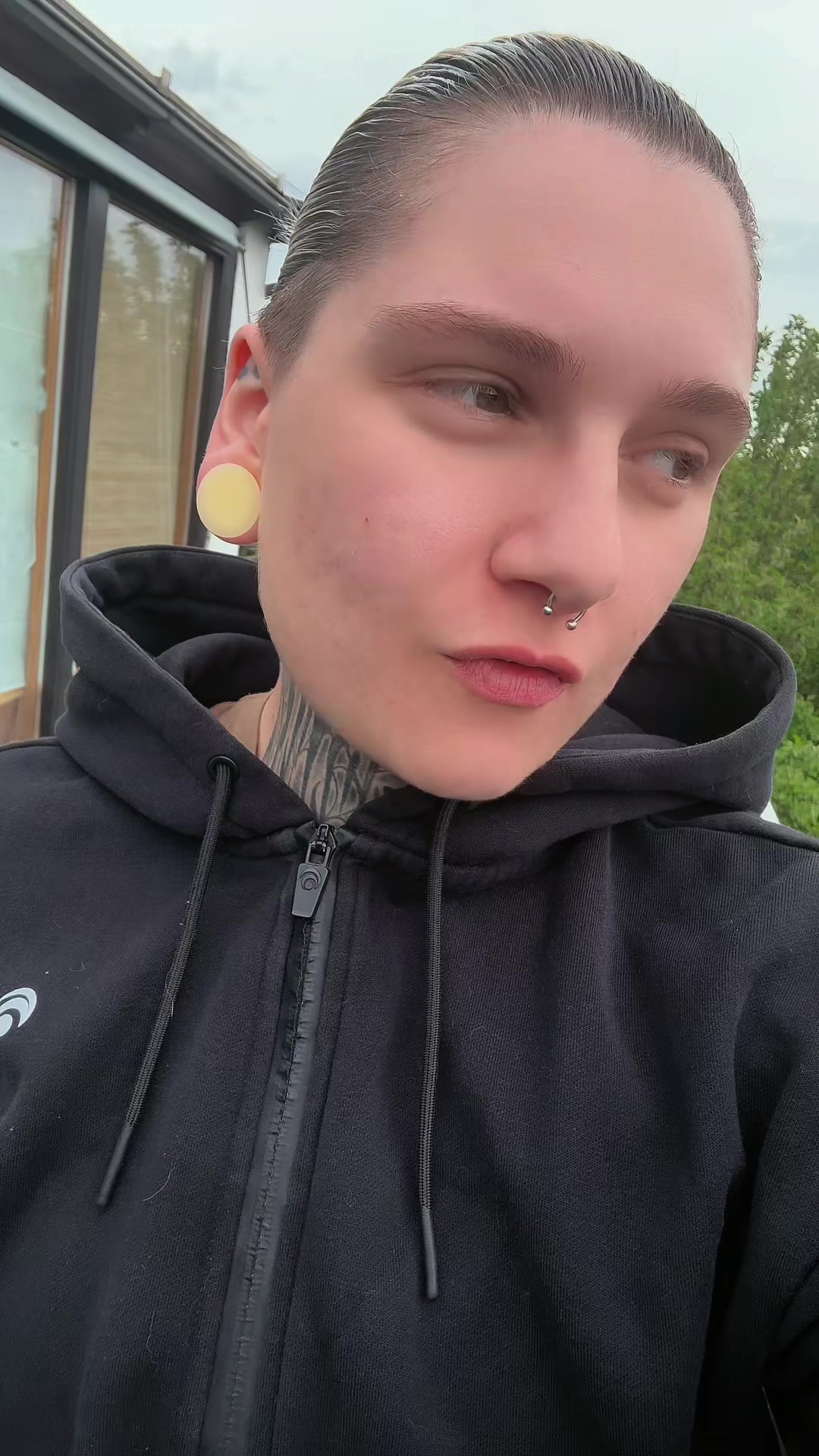@Ena