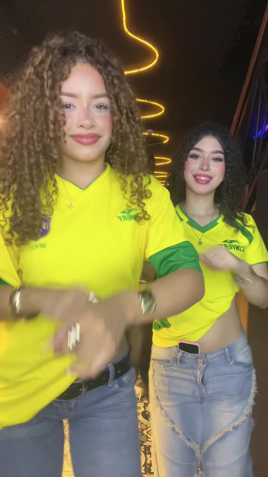 @astridvalentinaa0