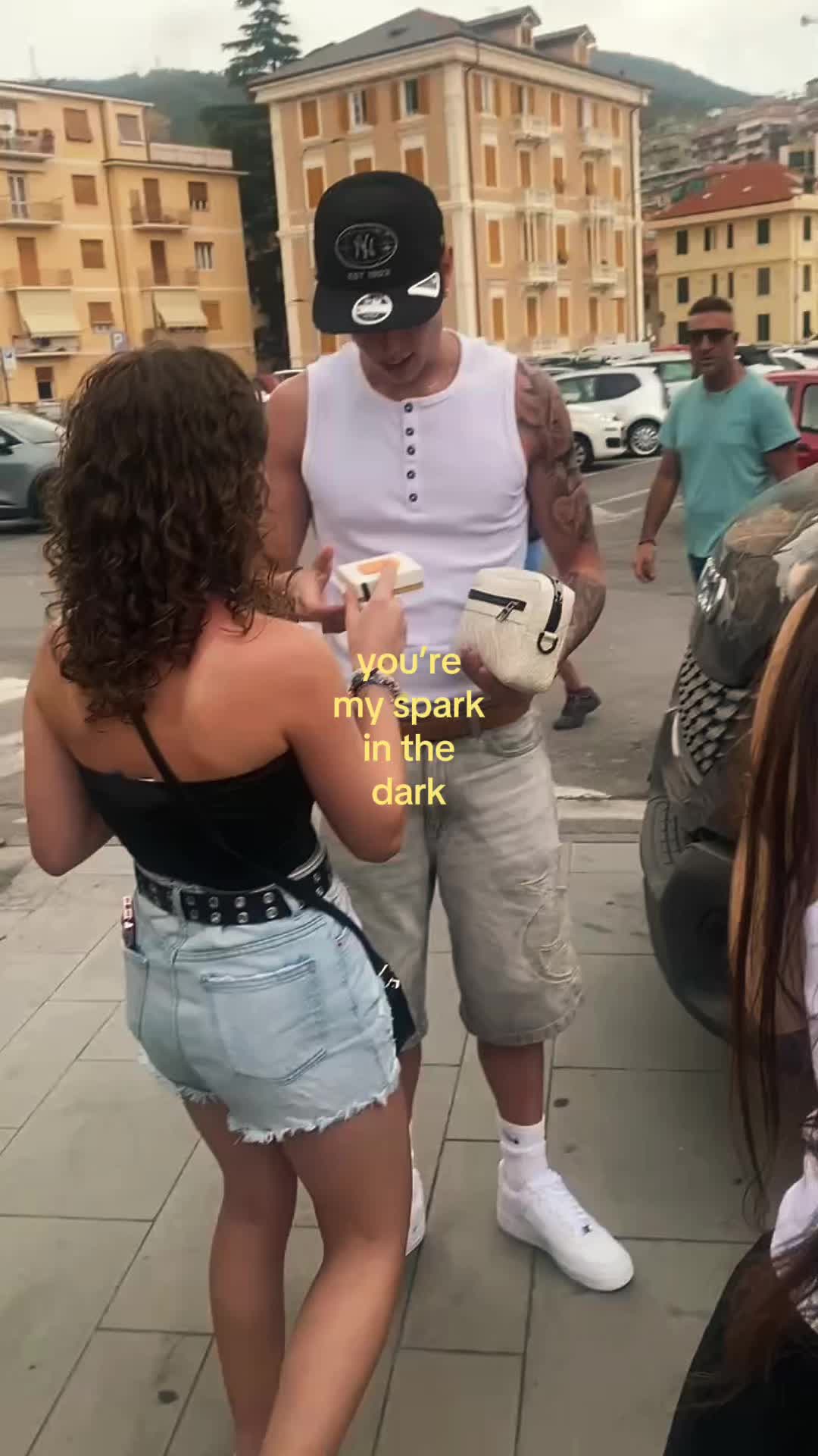 @elelovesthem