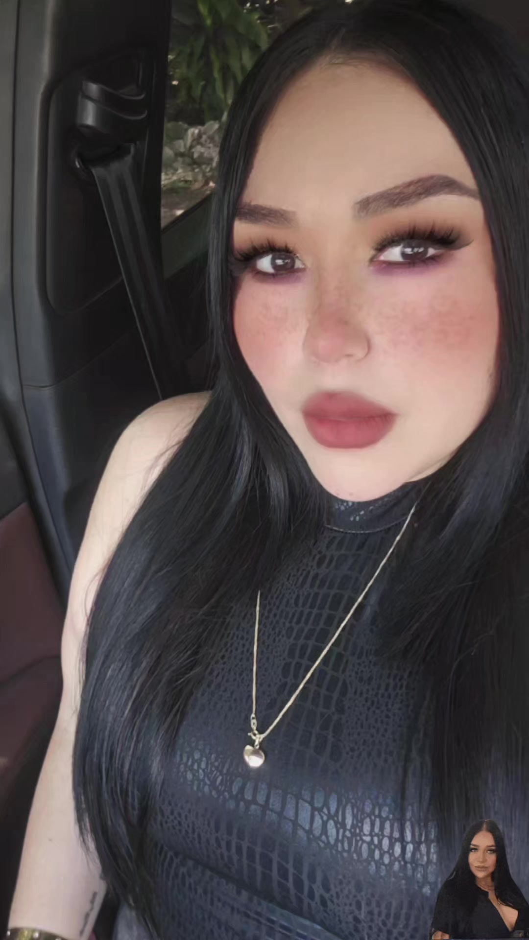 @VioletaUgalde