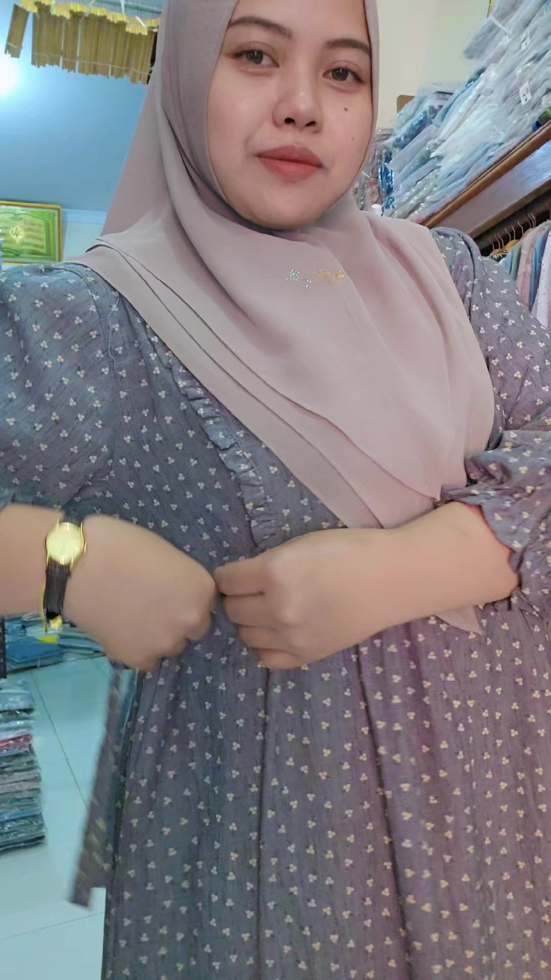 @Tiana store