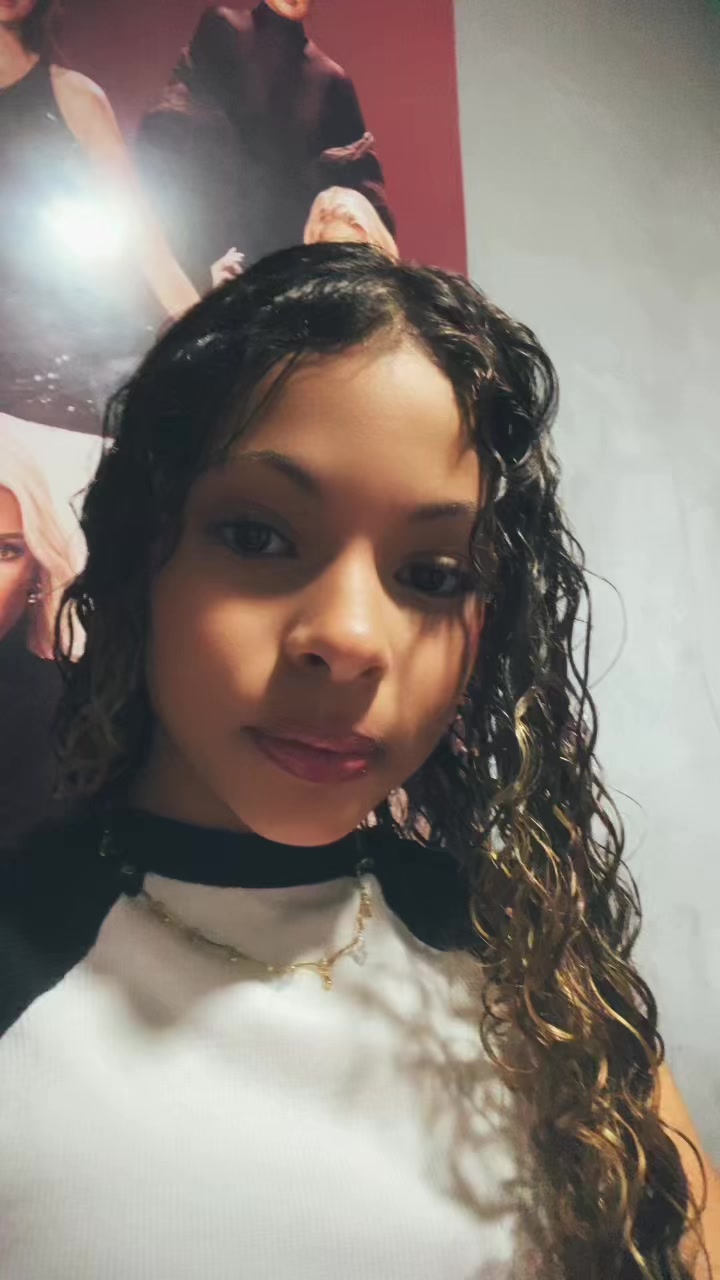 @larasimas__
