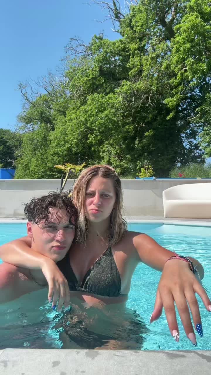 @𝑜𝓅𝒽𝑒’𝓁𝒾𝑒𝑒🌺