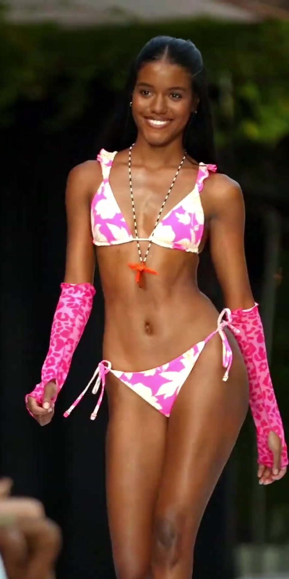 @FASHIONUDIRA