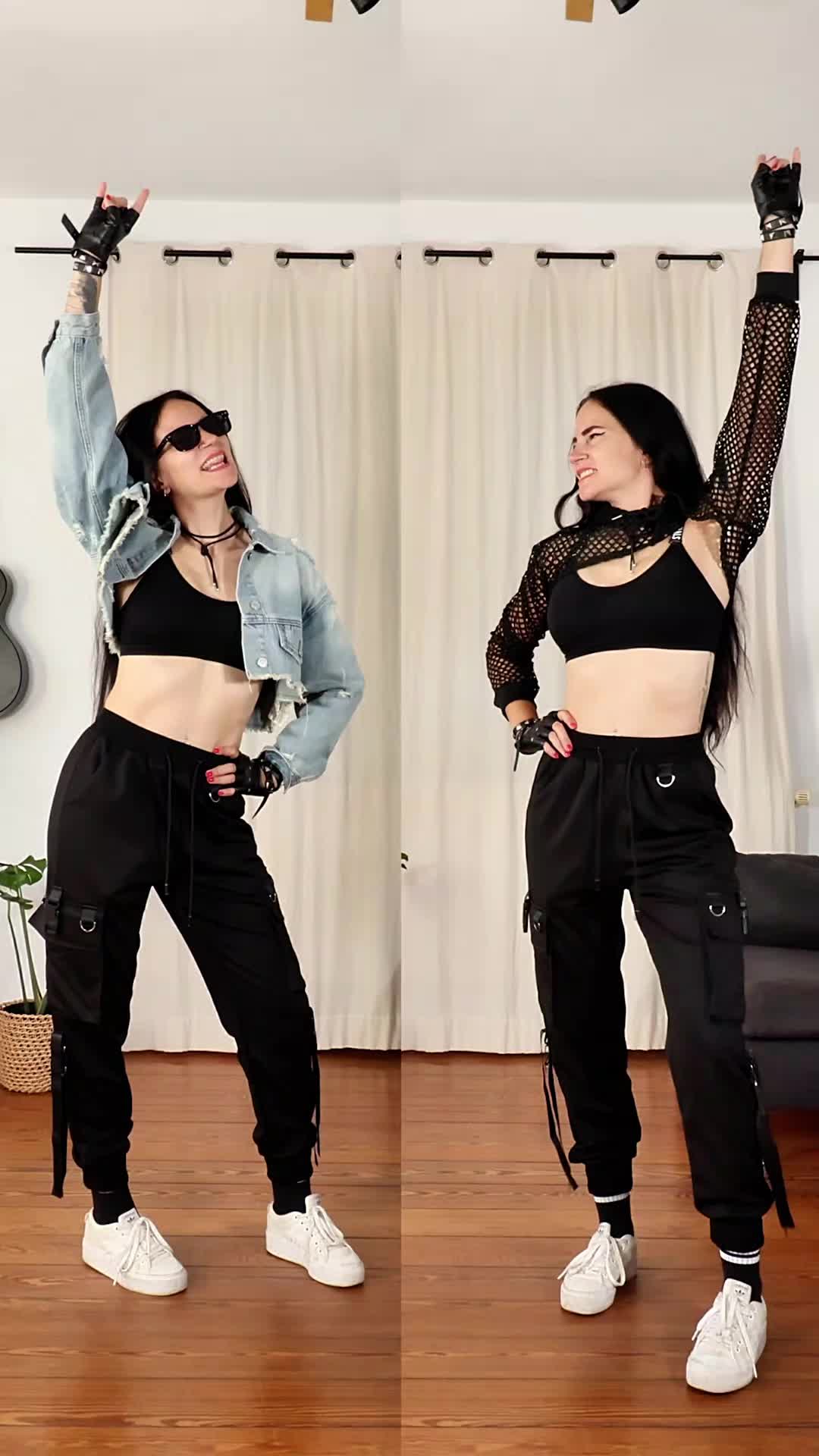 @MoshOUT