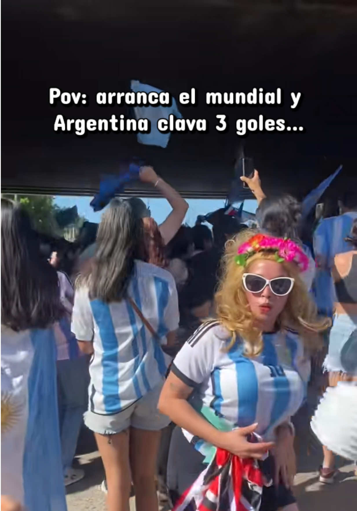 @La Moni