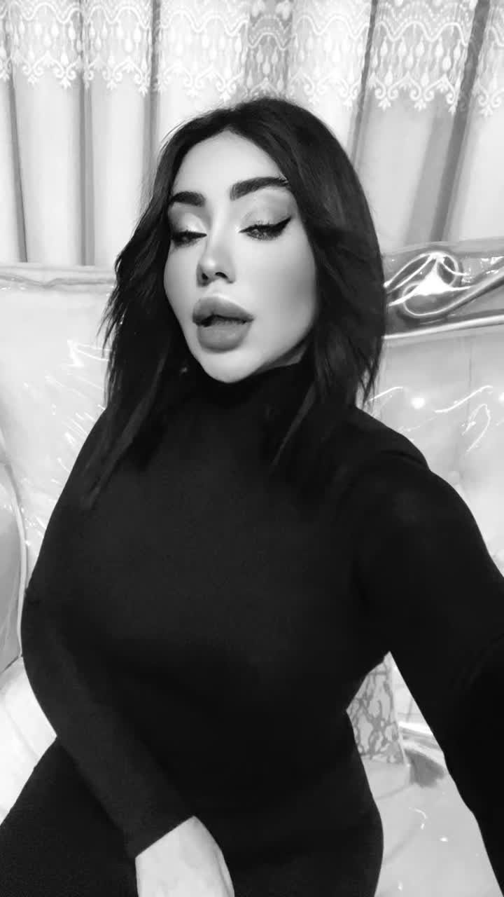@melikazangene