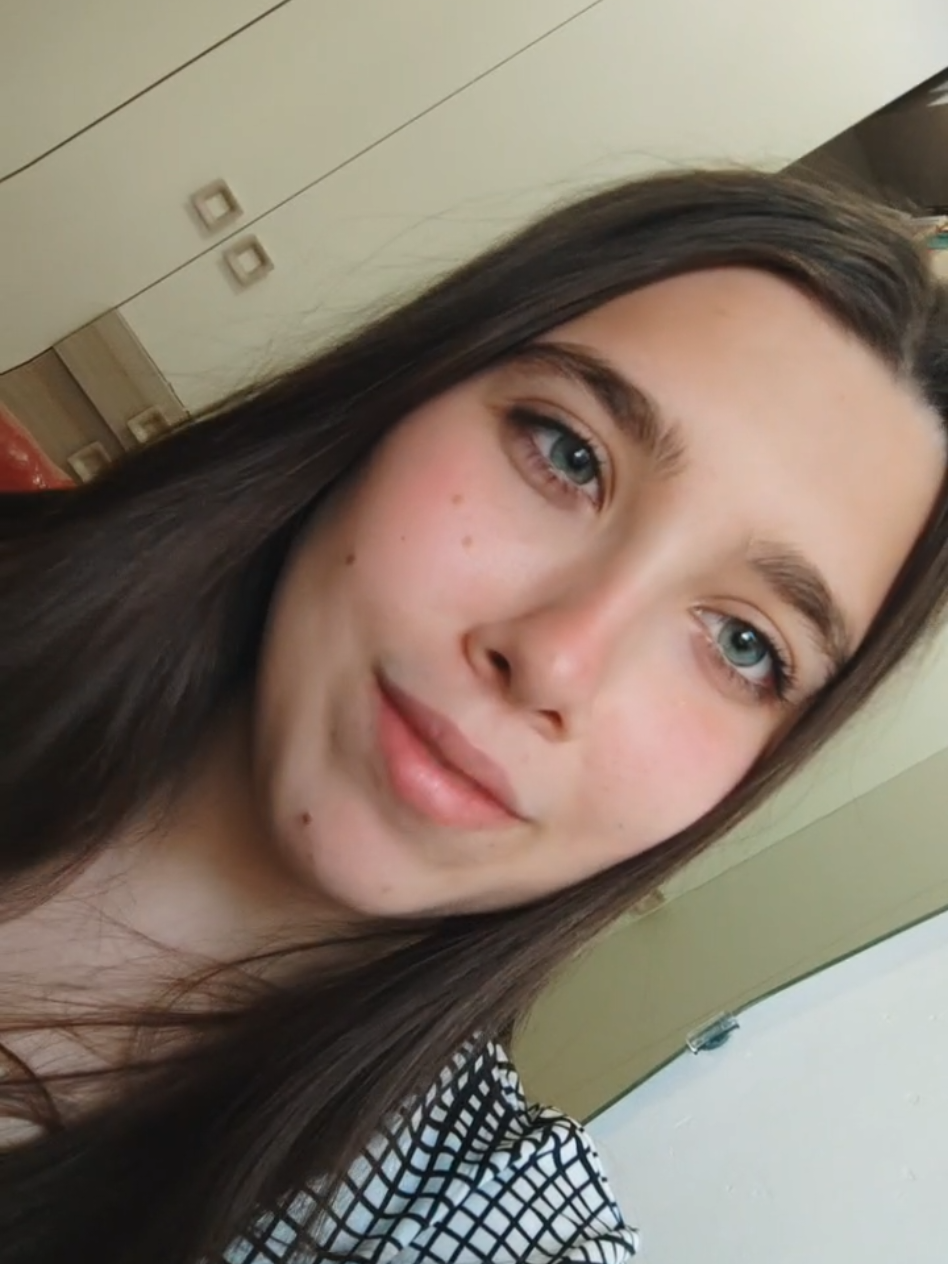 @_Sofia_