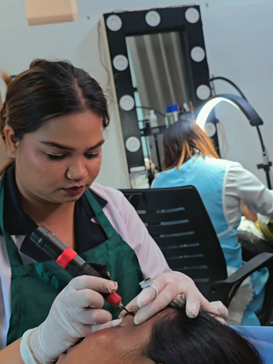 @Pesco Beauty Saloon by, Manita
