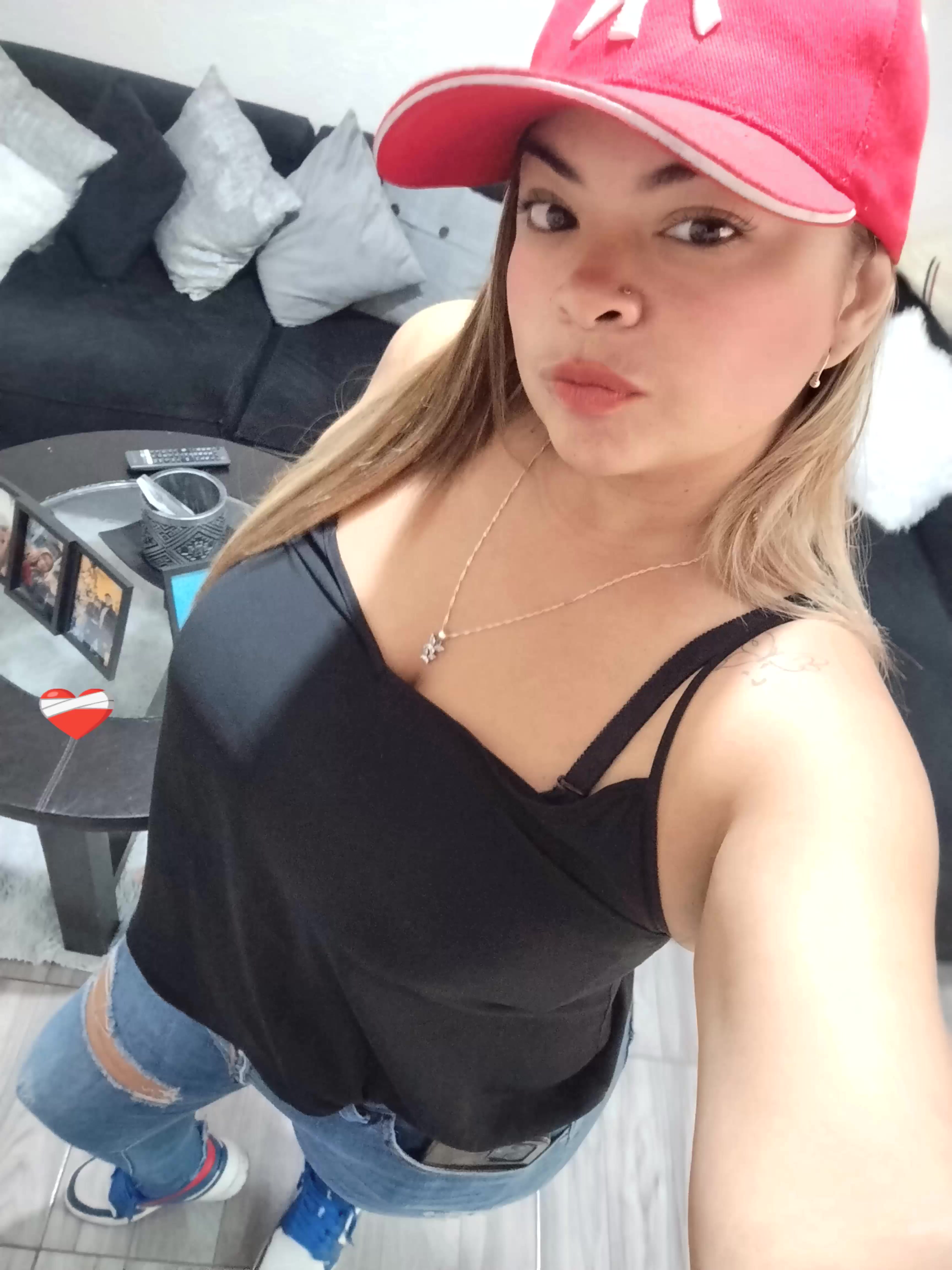 @Andrea Caraqueña🇻🇪