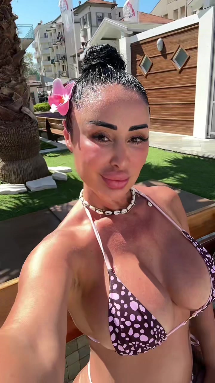 @Eva🇦🇱