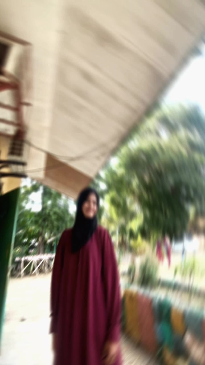 @Mahraa Slsl.