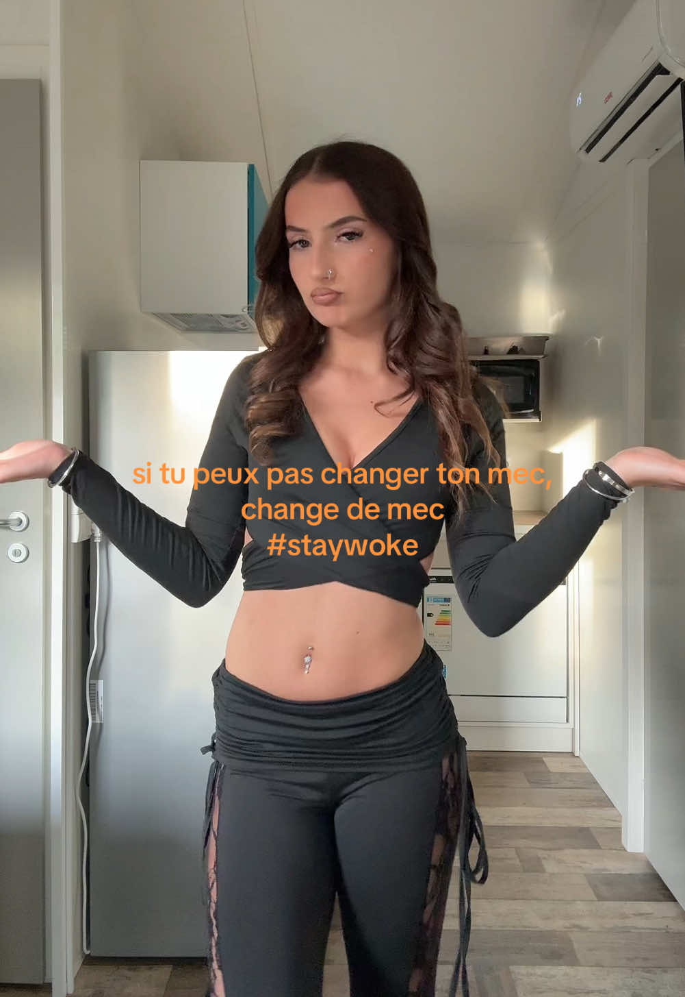 @anaismly_
