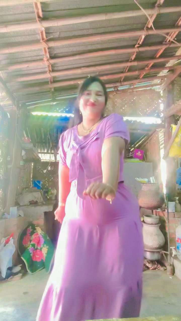 @chit nu🇯🇵🇲🇲ရေနံချောငးသူလေး
