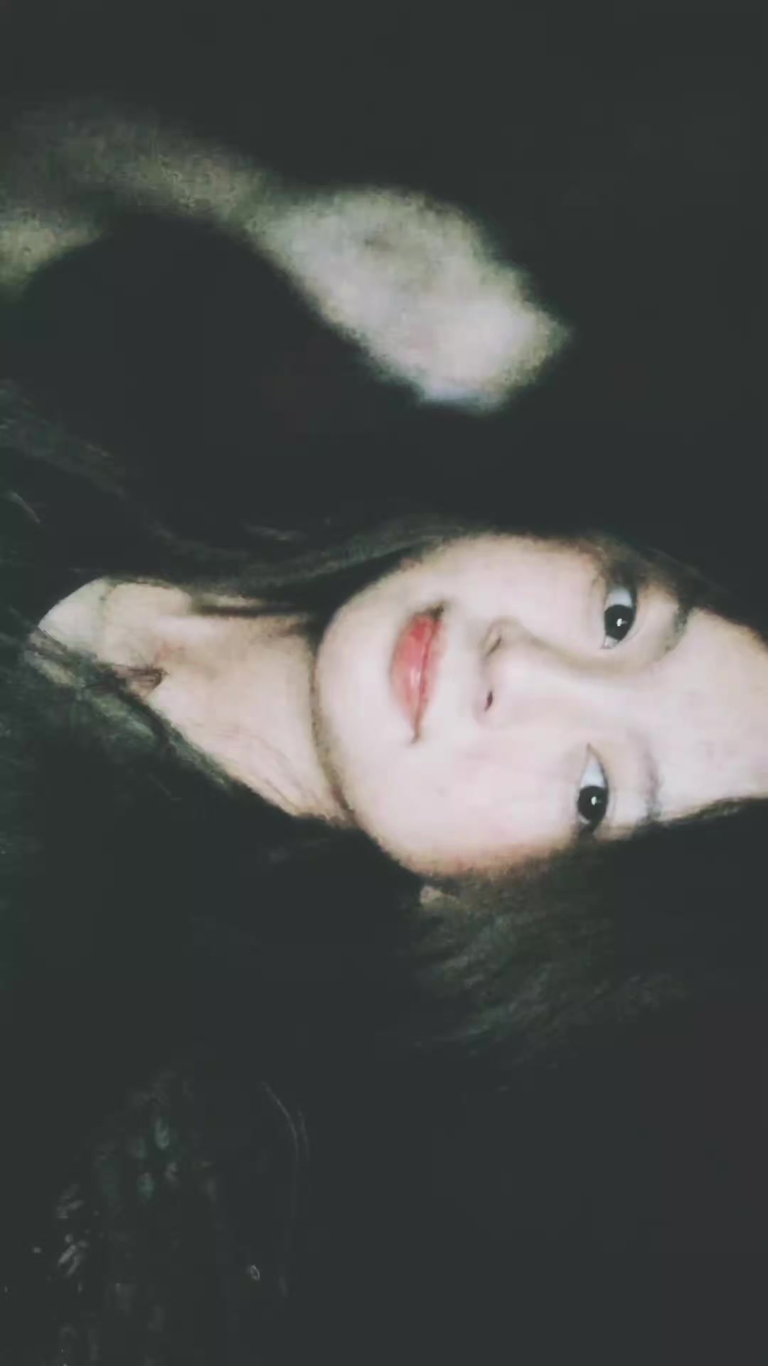 @𝐁T̸ | F L Y Y