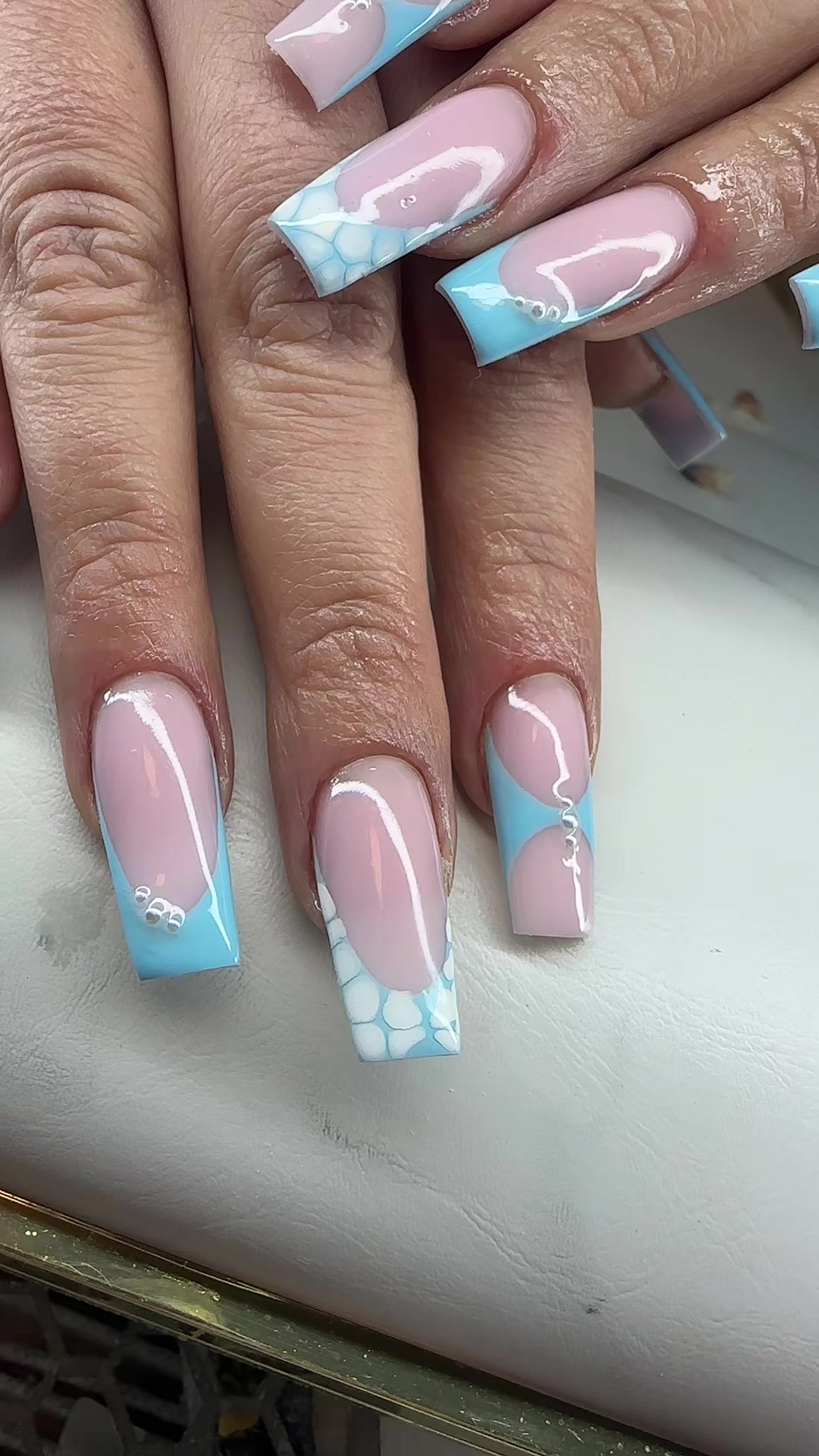 @Hairartist_nails