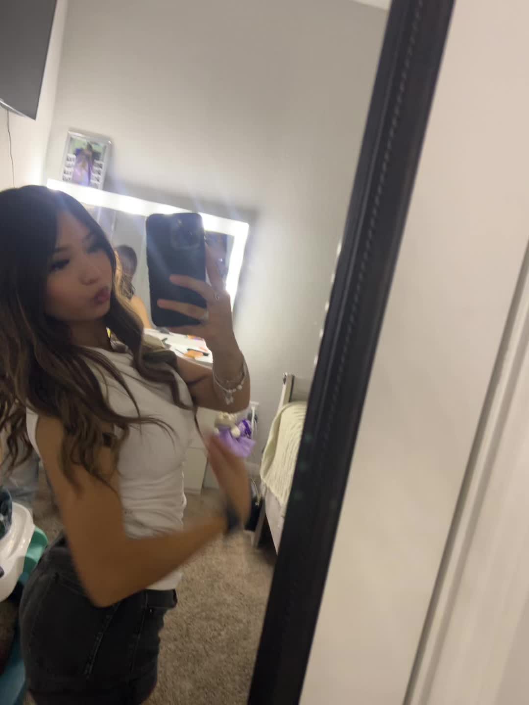 @anjelika