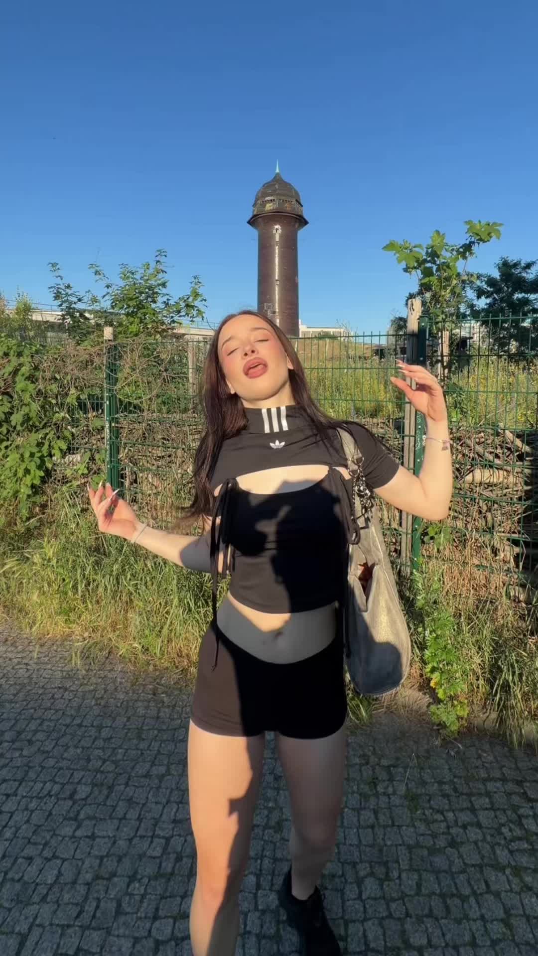 @bruxye