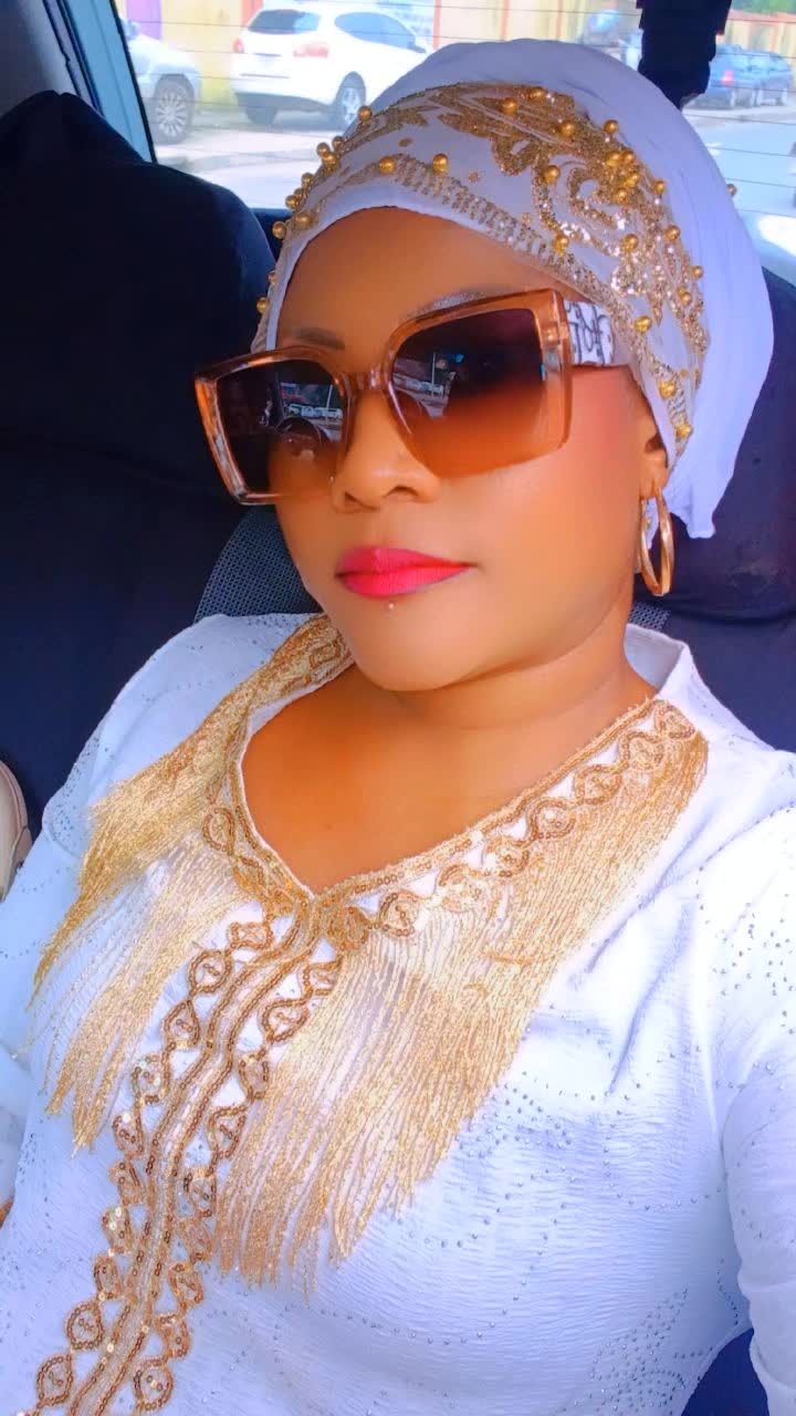 @reine mère de Guinée