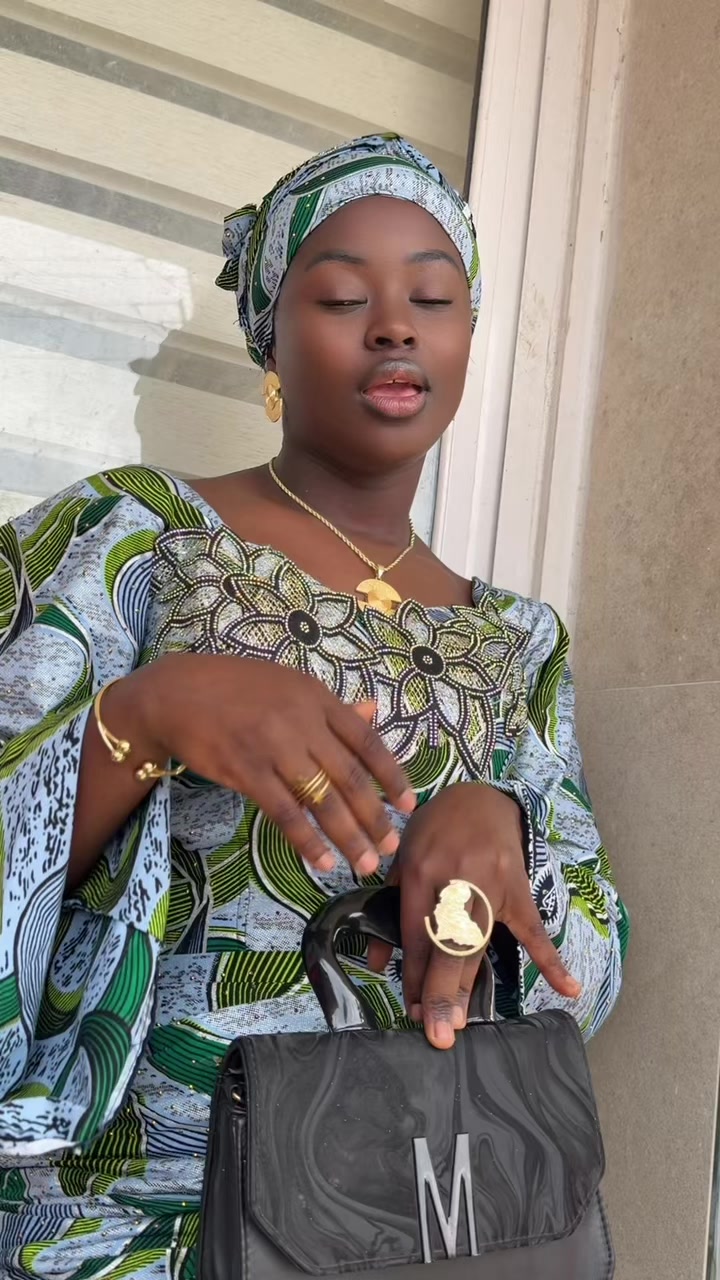 @Sona❤️Saloni🇬🇳