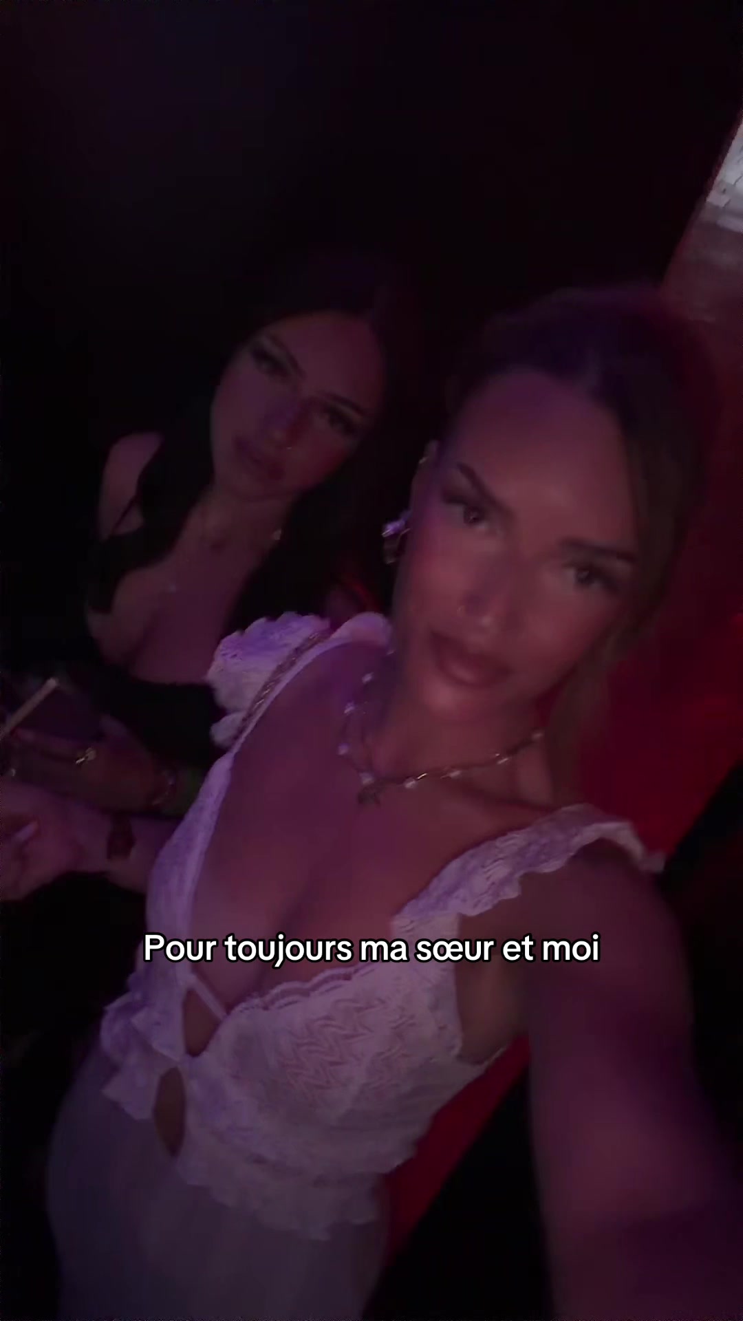 @L&eacute;a