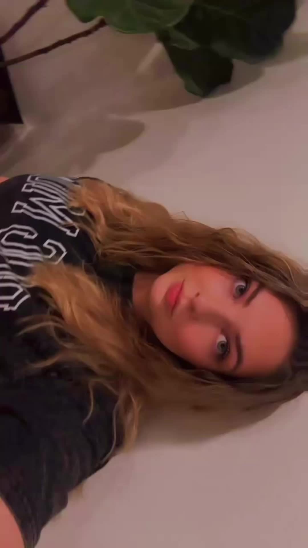 @CourtneyC23_