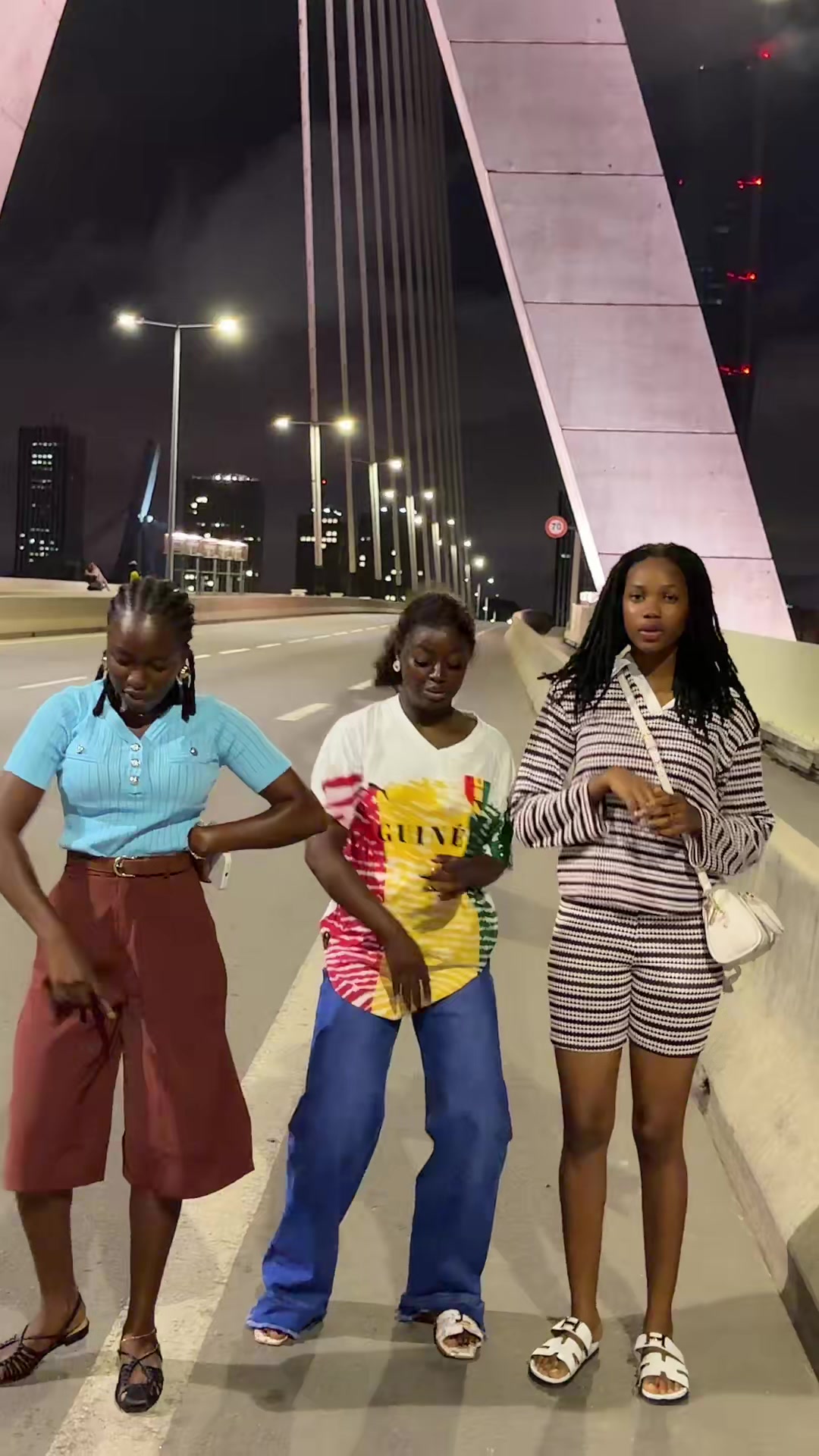 @Sona❤️Saloni🇬🇳