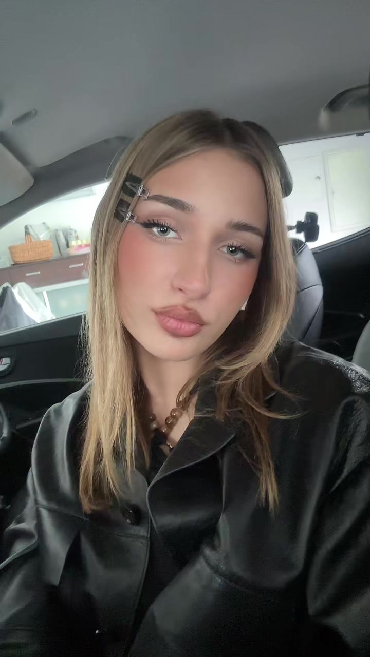 @Nina$