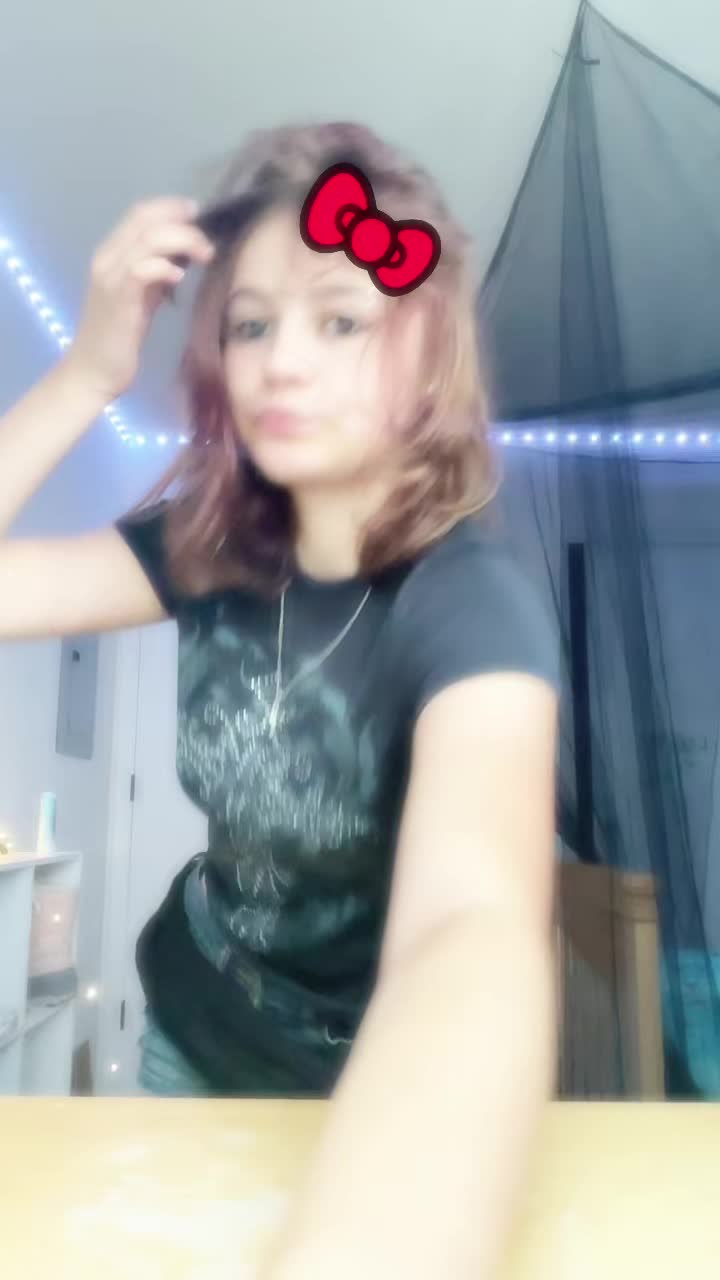 @Hannah 🇨🇴💤🫰🥹