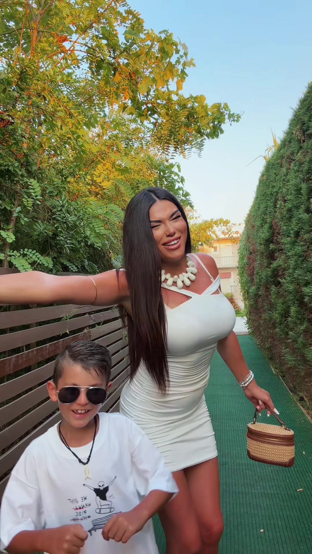 @Valentina