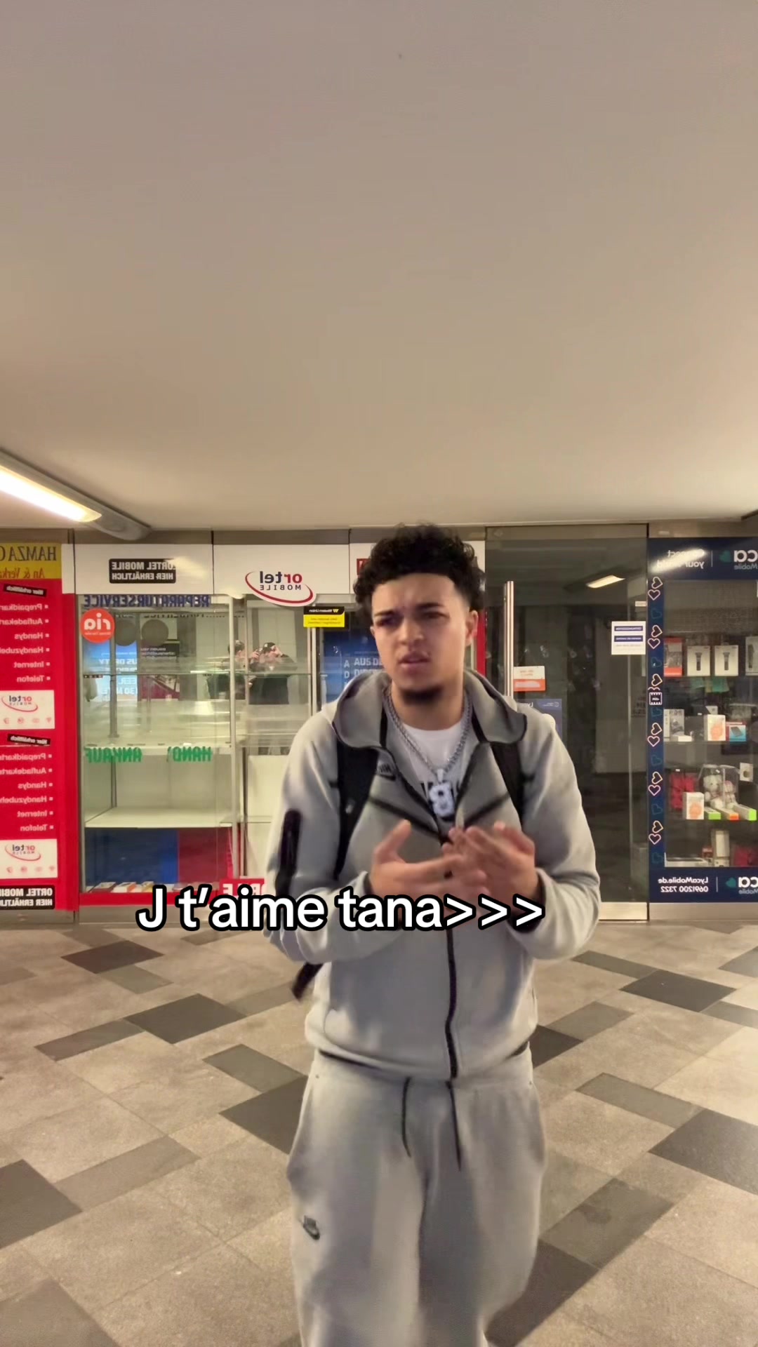 @Ananas ๐