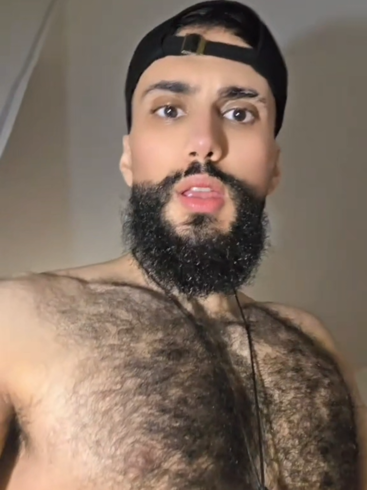 @Elissaio