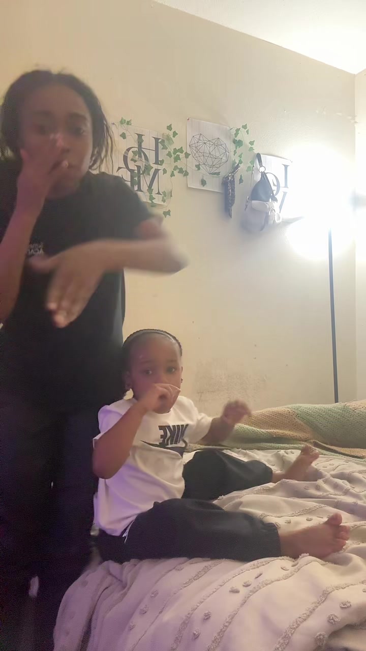 @QueenBoogz