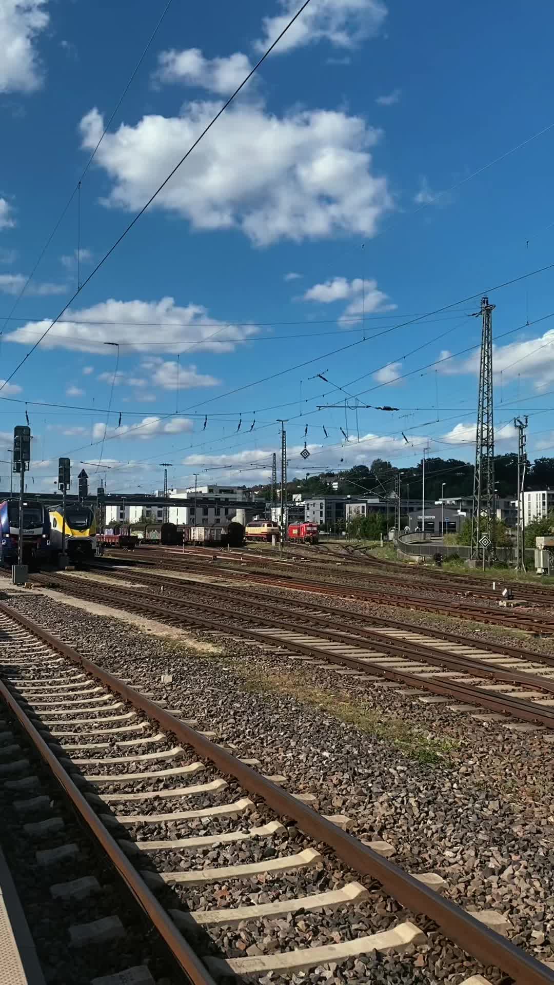 @trainspotterlevi