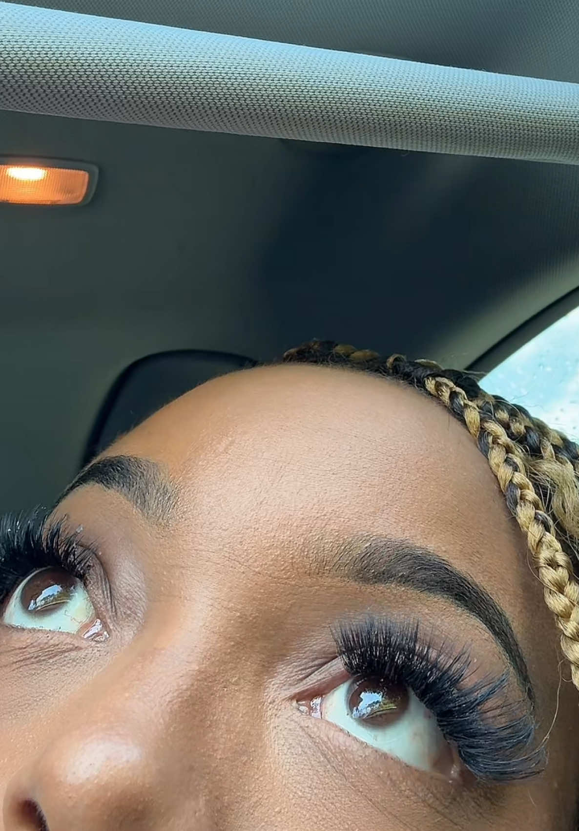 @Famousblondy